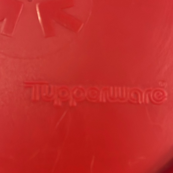 Tupperware Vintage One Touch - Set of 4 Nesting White Canisters - Red Li… - Picture 10 of 12